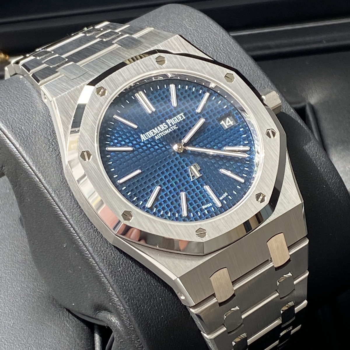 WESTEN Crown Octagon Ultra-Thin Watch