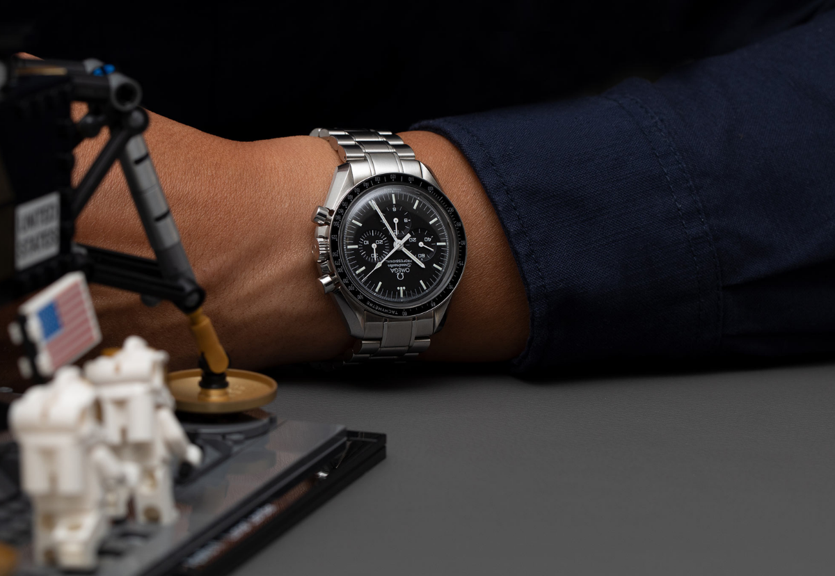 WESTEN Lunar Commander 42mm Watch