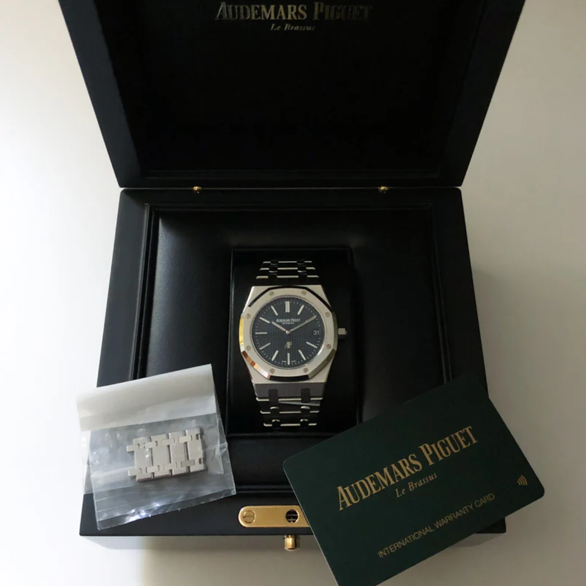 WESTEN Crown Octagon Ultra-Thin Watch
